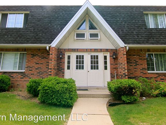 2nd image of 2030 Chateau Ct APT 3