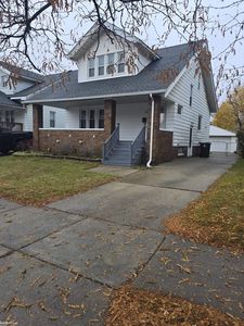 8071 Harding Ave, Center Line, MI, 48015
