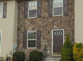 31 Judges Ct, Inwood, WV 25428