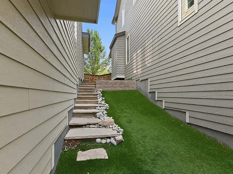 8864 Yates Dr — Photo 28