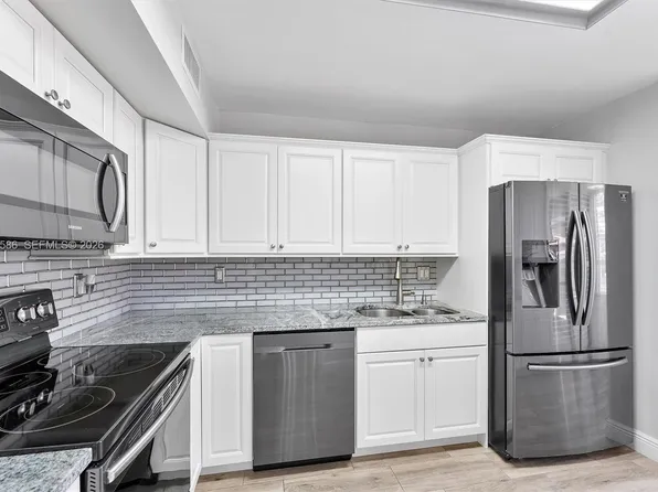 7225 Promenade Dr APT 102, Boca Raton, FL 33433