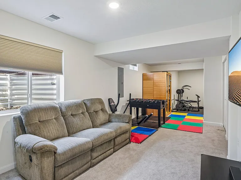 1105 Deerfield Dr — Photo 34