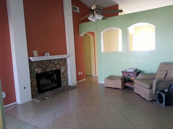 2nd image of 1603 Windsor Pl