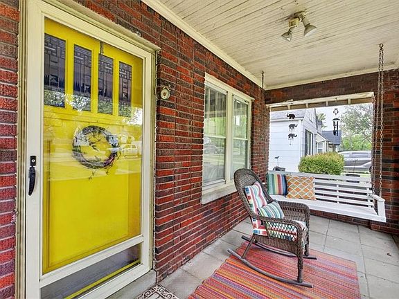 5th image of 7918 Ward Parkway Pl