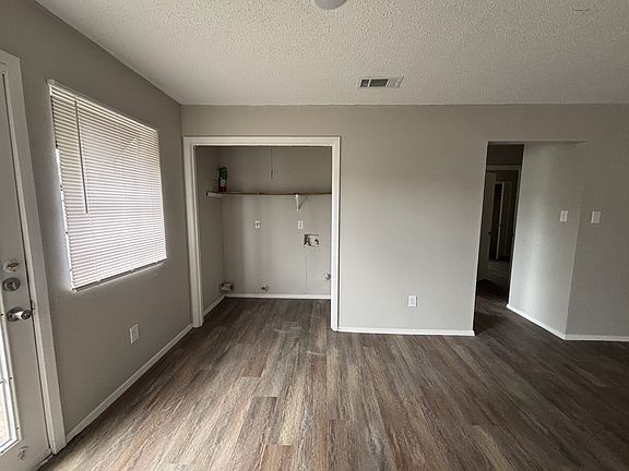 2nd image of 606 Bracewood Cir #A