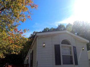 1906 Grovewood Dr, Capitol Heights, MD 20743