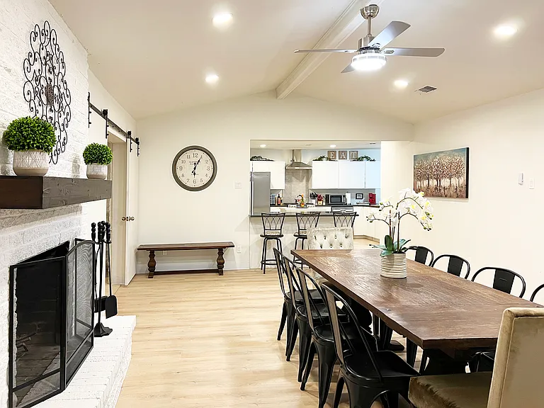 9241 Markanne Dr — Photo 32