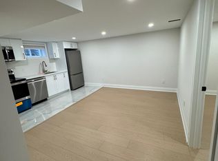 209 Consulate Rd #BASEMENT, Mississauga, ON L5B3E6