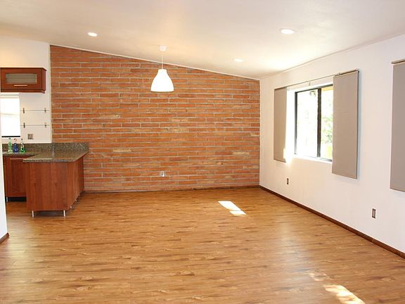 4th image of 141 N El Camino Del Norte