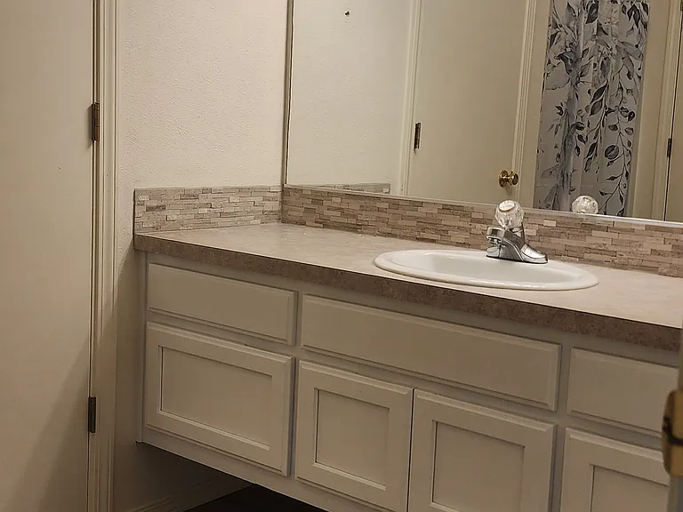 1667 Wendy St NE — Photo 15