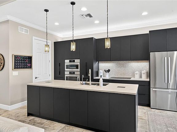 4th image of 12887 Chadsford CIR