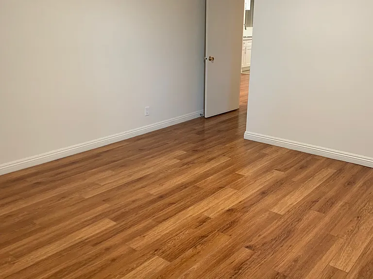 1039 Justin Ave — Photo 11