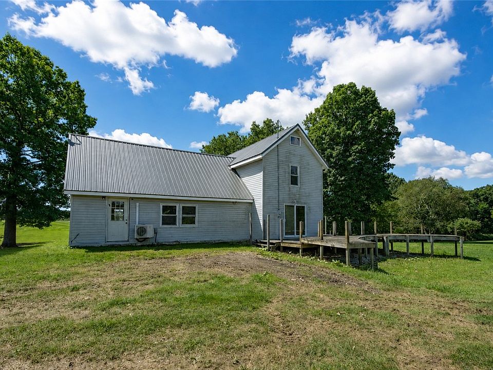 4th image of 890 Campbell Run Rd