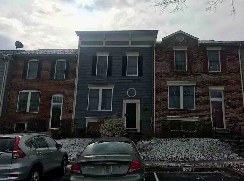 2418 Dunmore Ct photo 1
