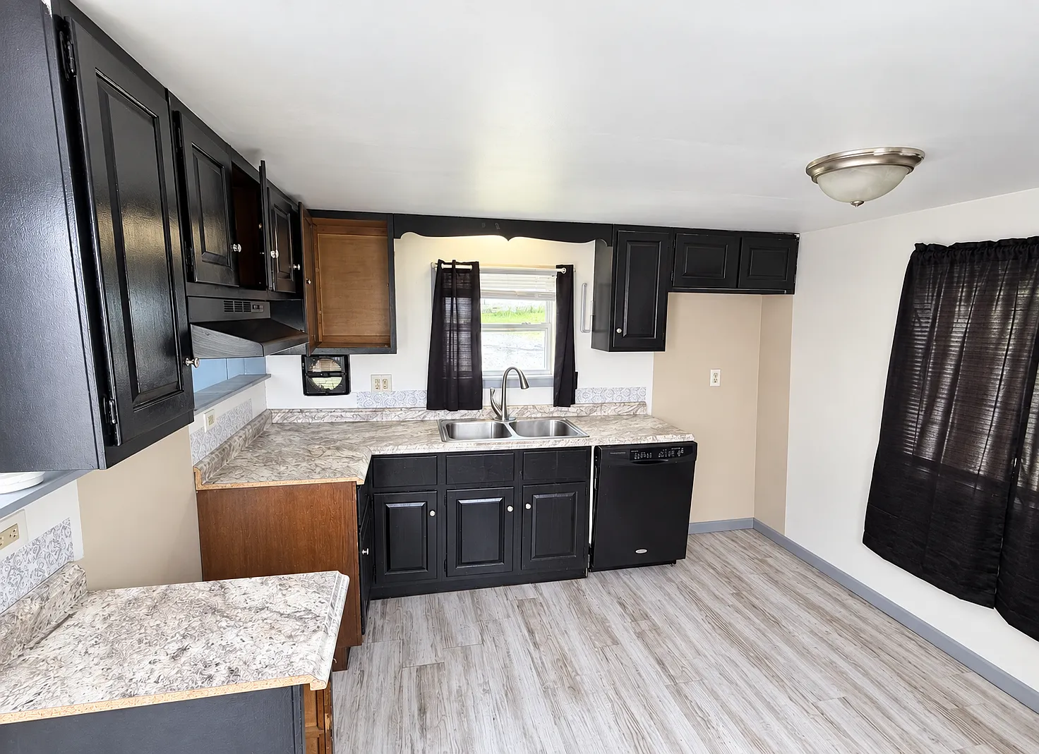 3 bed, $950 — Photo 4