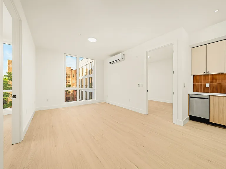 733 Lincoln Pl #1319 — Photo 5