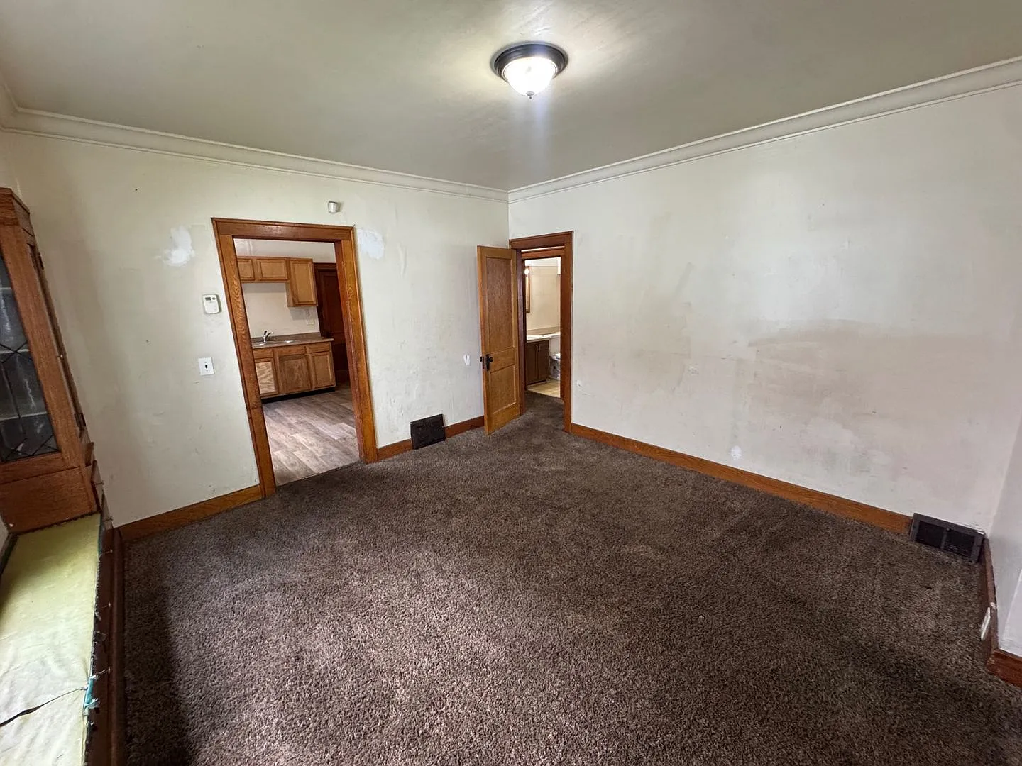 Charming 4-Bedroom Property in Prime Location — Photo 4