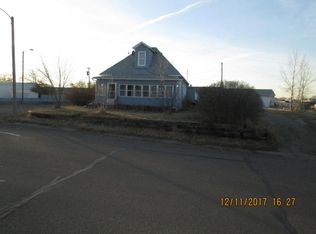 237 New York St, Chinook, MT 59523