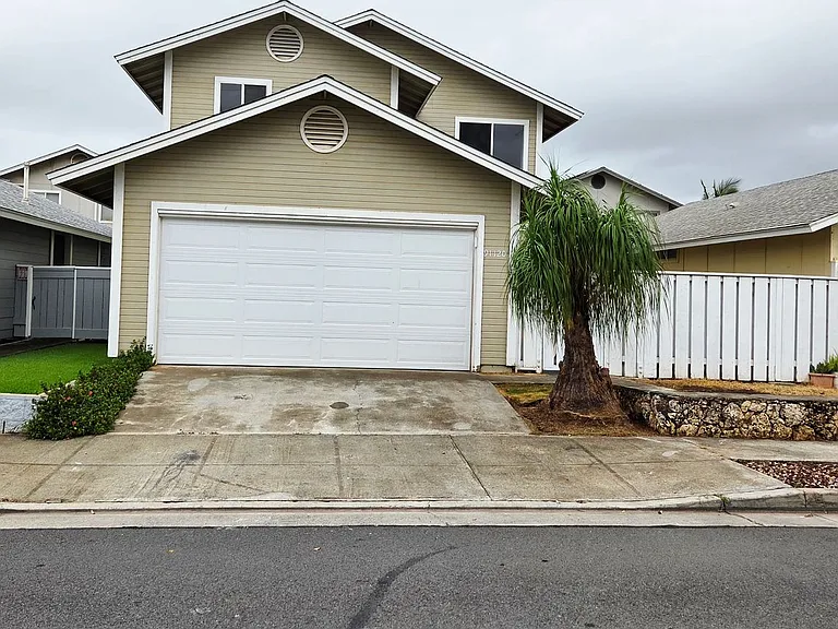 91-120 Puaina Pl — Photo 1