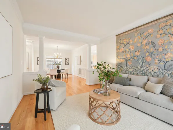 9087 Purvis Dr, Lorton, VA 22079