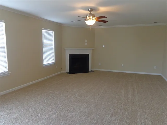 4 bed, 2.5 bath, 3004 sqft, $2,765 — Photo 4