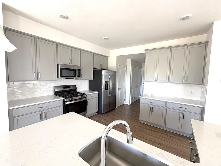 1206 Salt Springs Dr — Photo 3