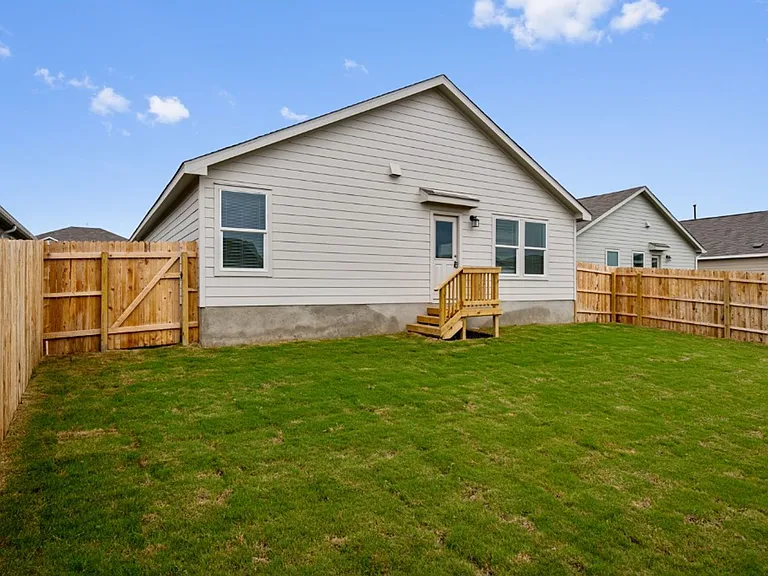 542 Blue Stem Rd — Photo 4