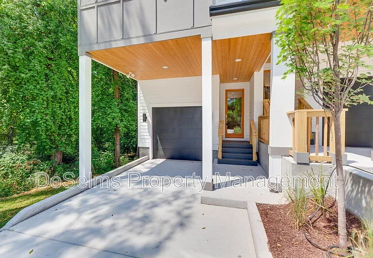 335B McKennell Dr — Photo 12