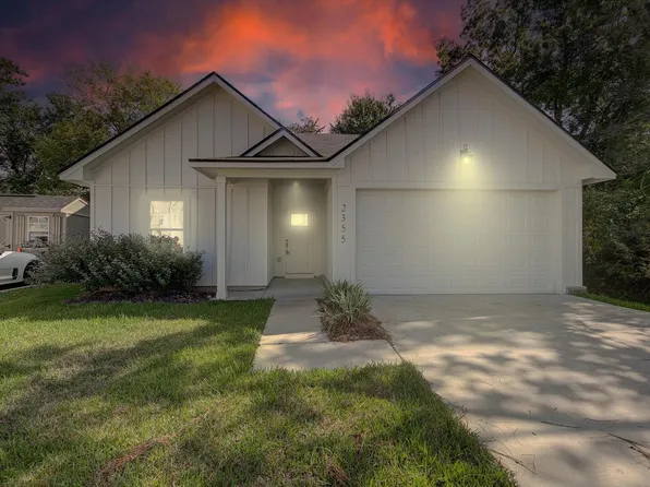 2355 Pecan St, Beaumont, TX 77701