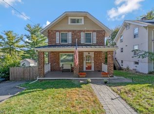 12 Essex Ave, Bernardsville Boro, NJ 07924