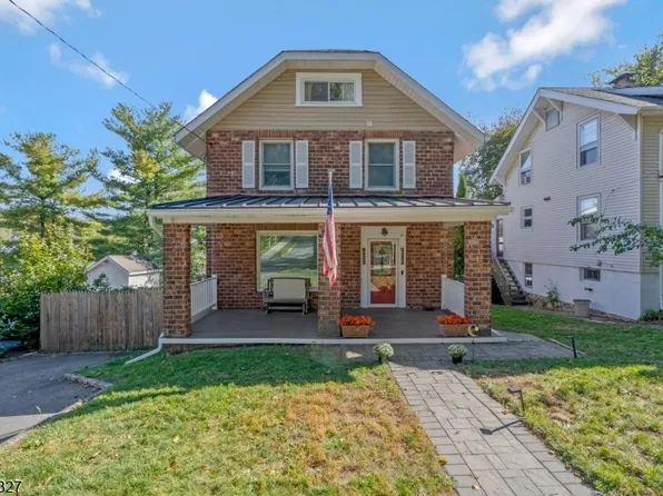 12 Essex Ave, Bernardsville Boro, NJ 07924
