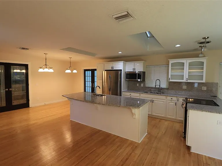 17815 Sunrise Dr — Photo 7