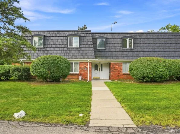 1836 Colonial Village Way, Waterford, MI 48328