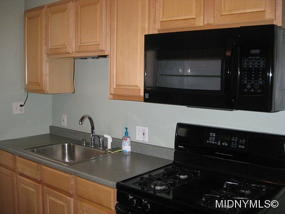 5th image of 109 Kensington Dr