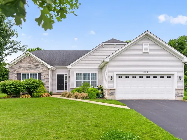 336 E Cloverlane Dr, Sycamore, IL 60178