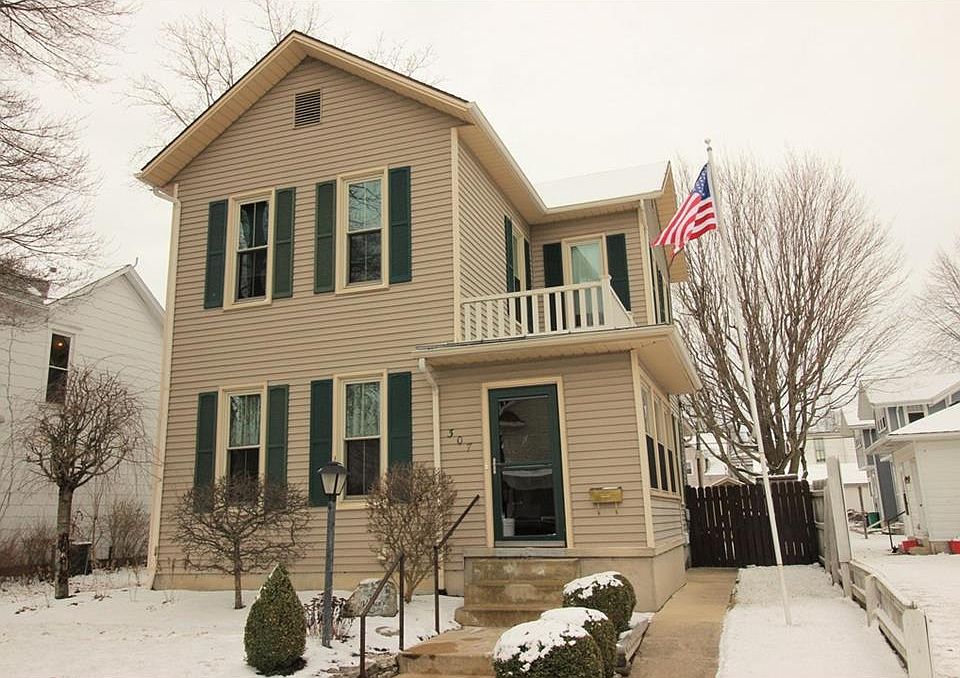 1st image of 307 E Water St