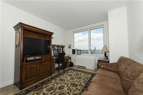 Rented by BARNES New York | media 62