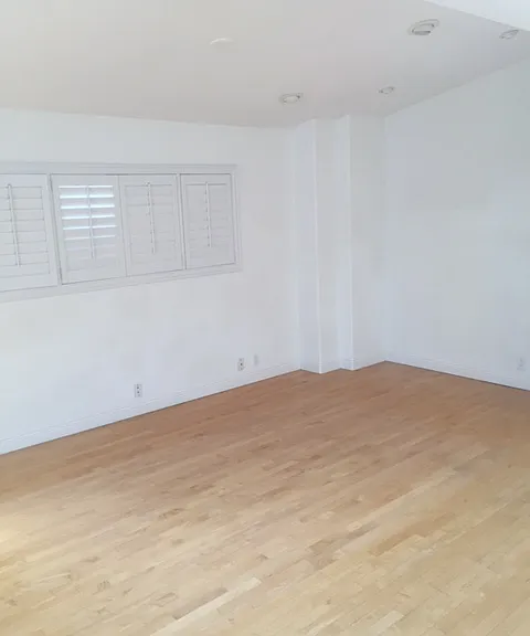 3712 The Strand — Photo 17