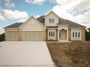 16216 Cattlemont Dr, Basehor, KS 66007