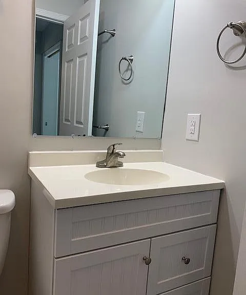 1420 Central Dr — Photo 12