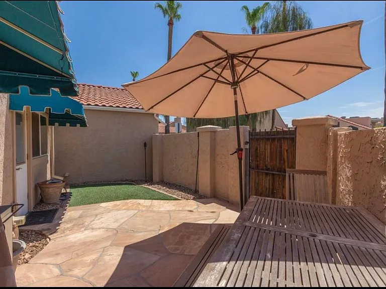 5837 N 8th Pl — Photo 13