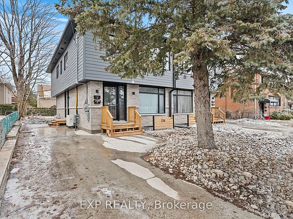 3rd image of 236 Woodroffe Ave N