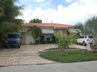 90 W 58th St, Hialeah, FL 33012