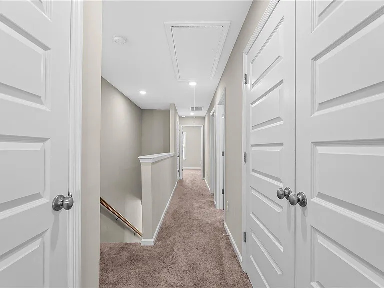 1071 Linsmore Ave — Photo 14