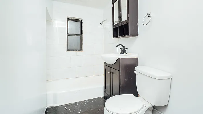 Rented by Nooklyn NYC LLC | media 47