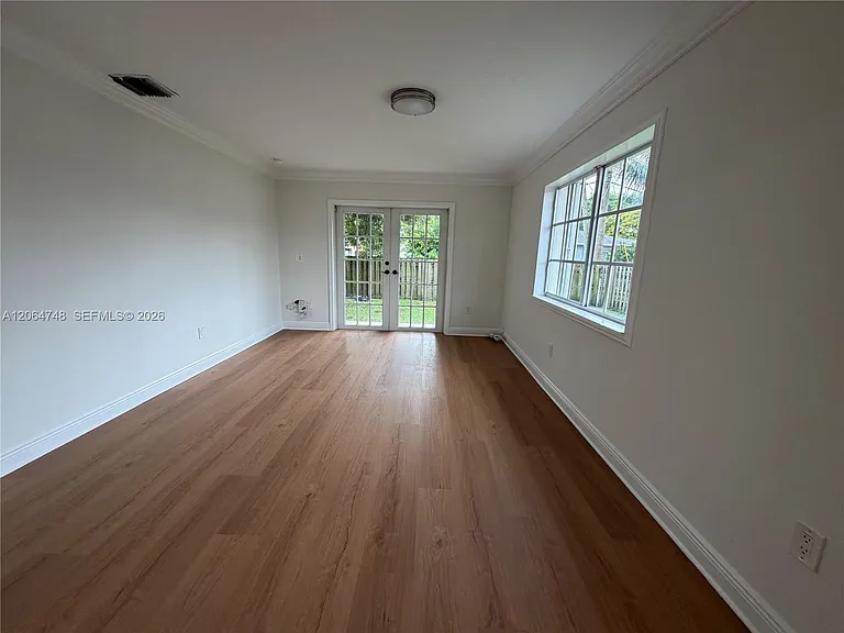 6746 SW 32nd Ter — Photo 7