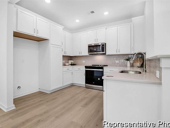 2nd image of 5224 Becks Church Rd #32