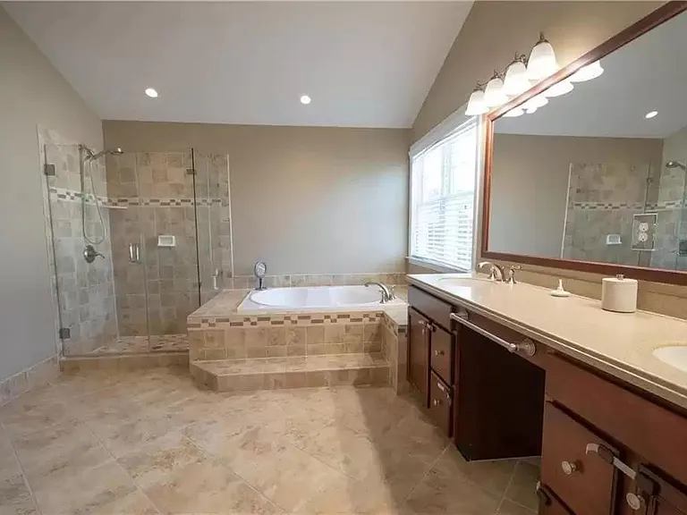 7385 Green Hill Dr — Photo 23