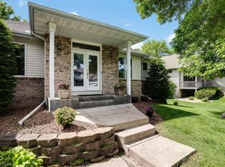 8730 Stratford Xing, Minneapolis, MN 55443