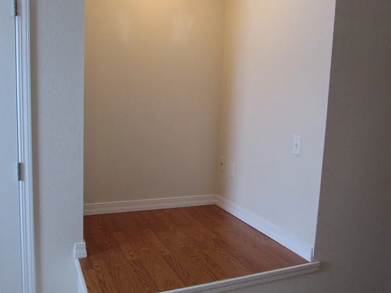 114 Andrews Dr — Photo 21